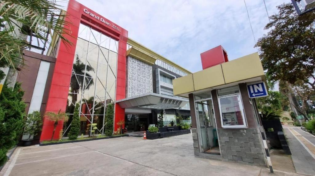 Grand Dian Hotel Slawi Tegal  Exterior foto